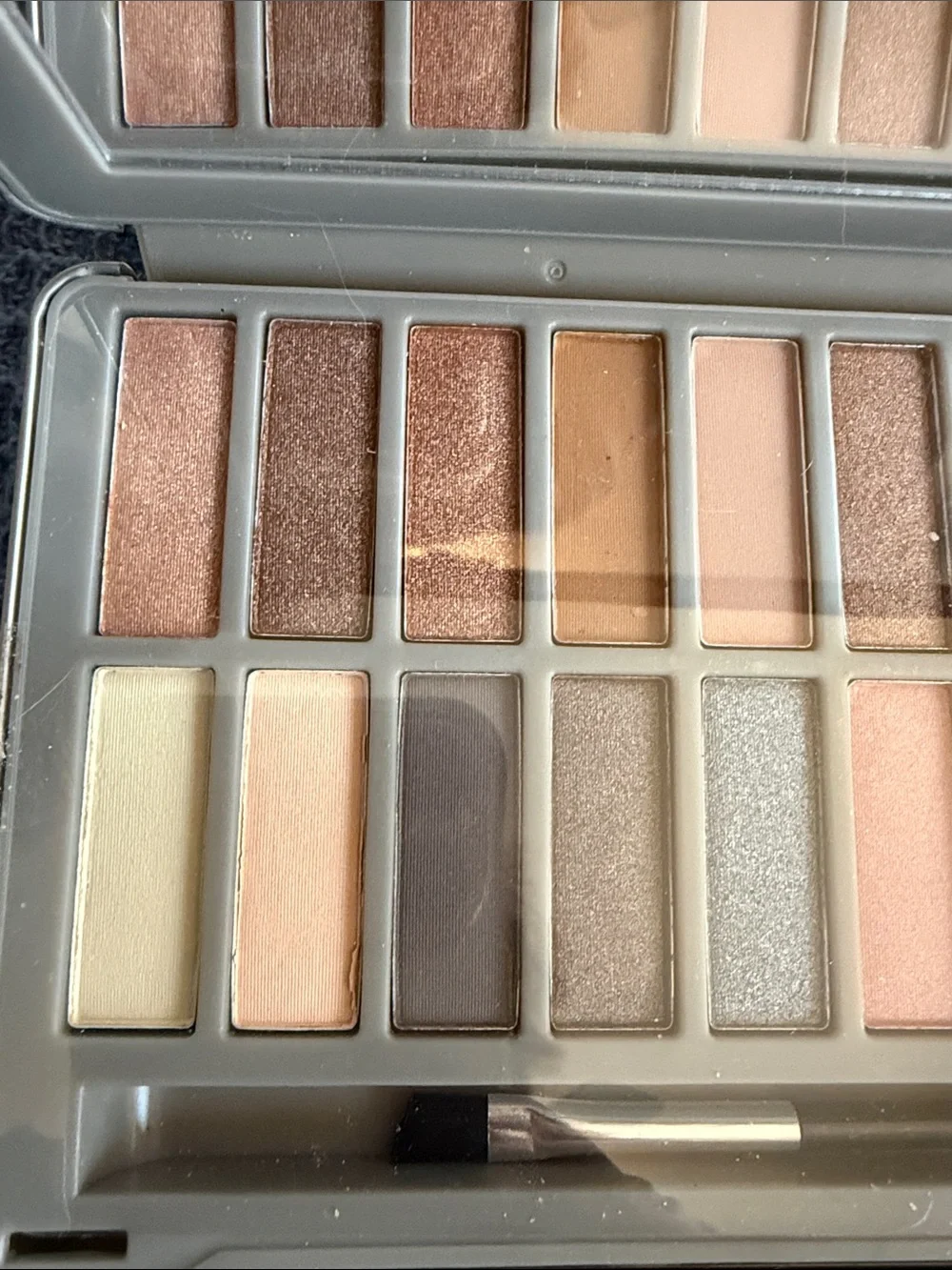 Ellen Tracy 24-Color Eyeshadow Palette - Silver Mirror Finish